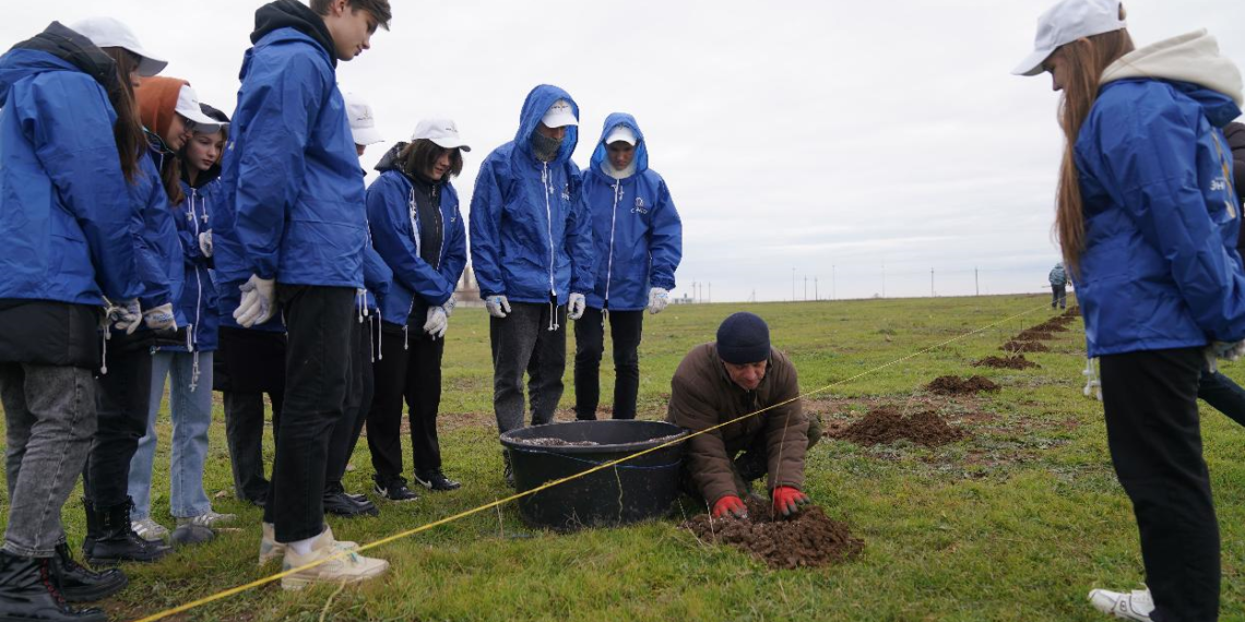 أوتيكو لخدمات المرافئ يزرع ما يزيد عن ٢٠٠٠ شجرة في منطقة تامان